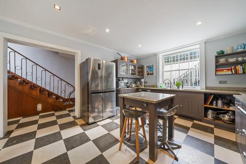 4 bedroom detached house to rent, Hamilton Terrace, London, NW8