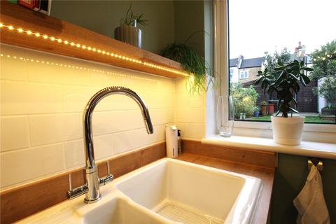 152 Flaxton Road, London, SE18 2JZ
