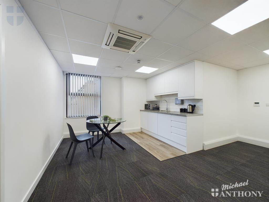 Kitchen Dining Area