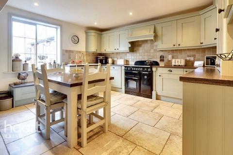 4 bedroom cottage for sale - The Field, Shipley