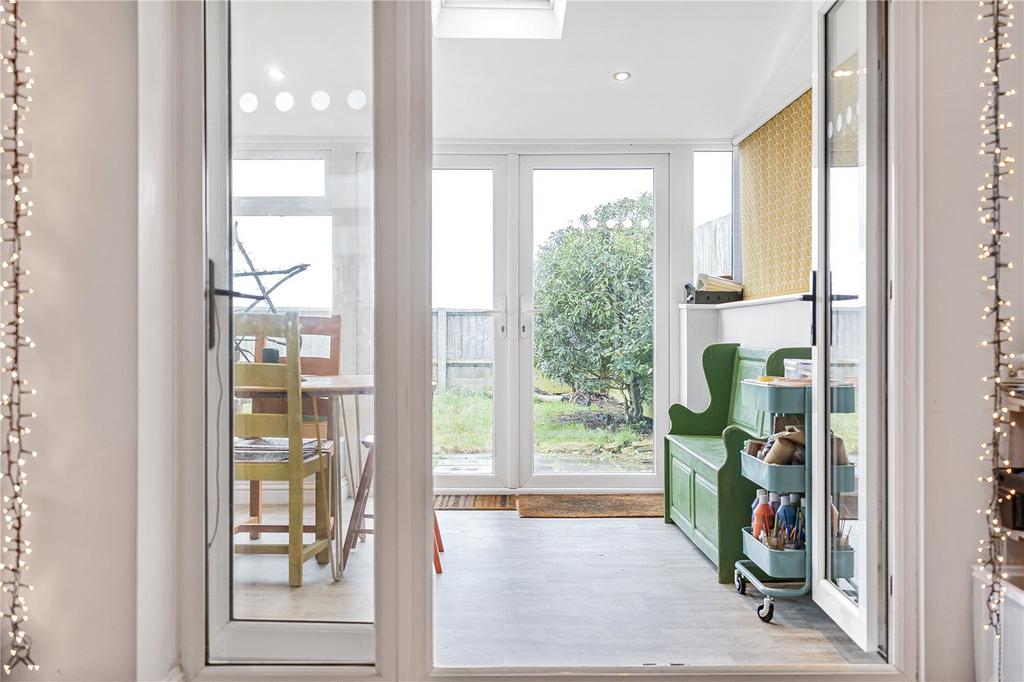 To Garden/Dining Rm