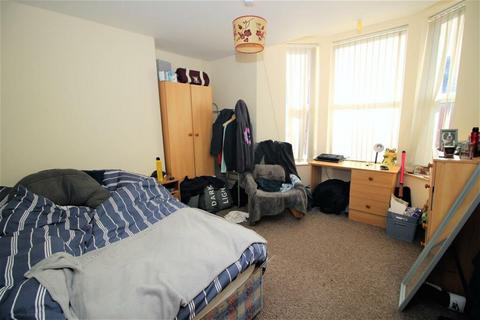 6 bedroom maisonette to rent, Glenthorn Road, Jesmond, Newcastle Upon Tyne