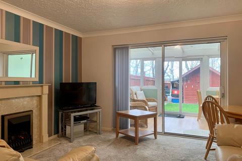 2 bedroom end of terrace house for sale - Timken Way, Daventry, Northamptonshire NN11 9TD