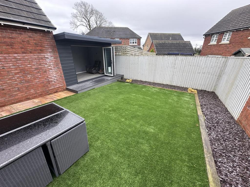 4 Meadow Drive