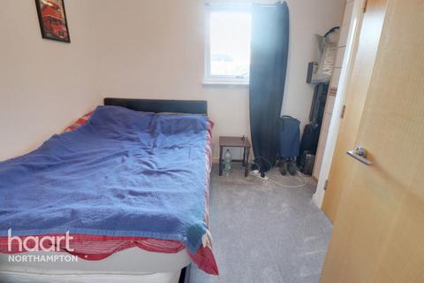 2 bedroom flat for sale - West Cotton Close, Northampton