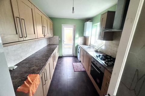 3 bedroom semi-detached house to rent - 3 Bedroom House To Let, HP13