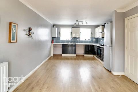 3 bedroom end of terrace house for sale, St Barnabas Close, London