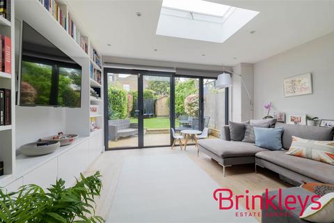 52 Trentham Street, London, SW18 5AR