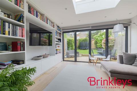 52 Trentham Street, London, SW18 5AR