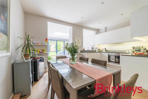 52 Trentham Street, London, SW18 5AR