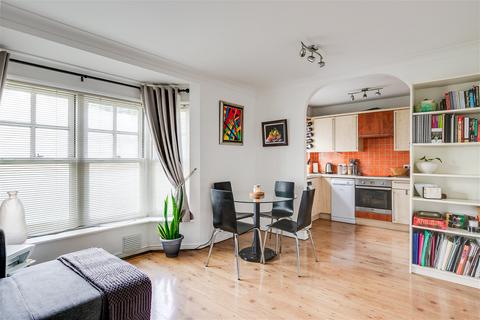 2 bedroom ground floor flat to rent, Cavendish Road, London NW6