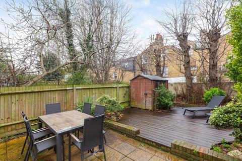 1 Worcester Gardens, London, SW11 6LR