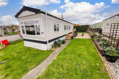 1 bedroom mobile home for sale, Dunton Mobile Home Park, Dunton, Brentwood, Essex