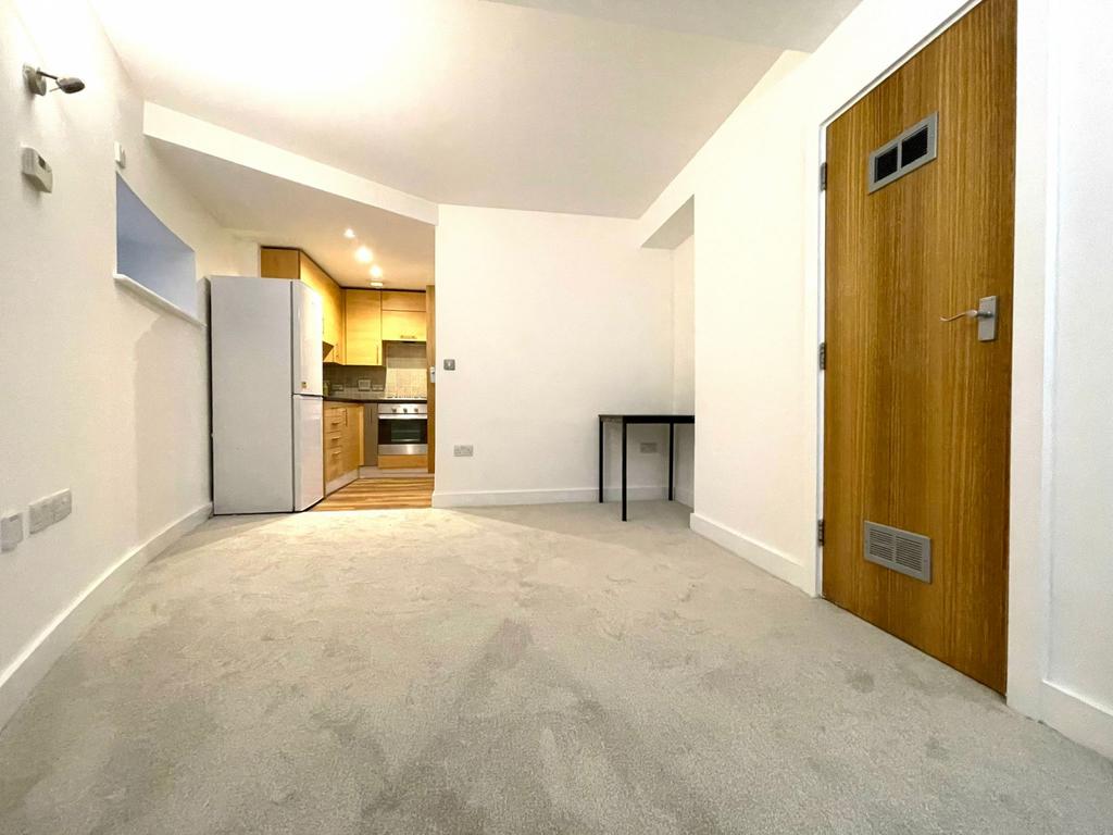 Studio Apartment to Rent