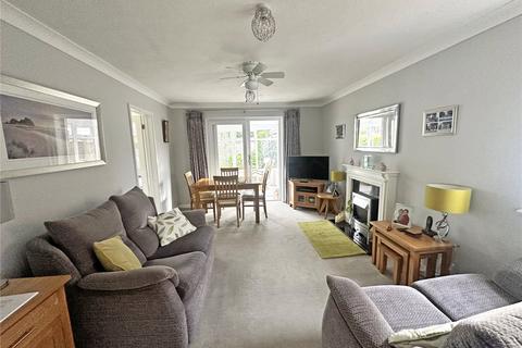 2 bedroom bungalow for sale - Cutler Close, New Milton, Hampshire, BH25