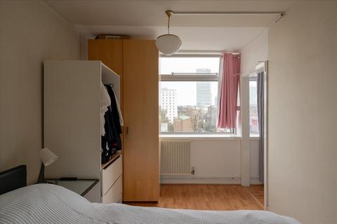 1 bedroom apartment for sale, Great Arthur House, Golden Lane Estate, London, EC1Y