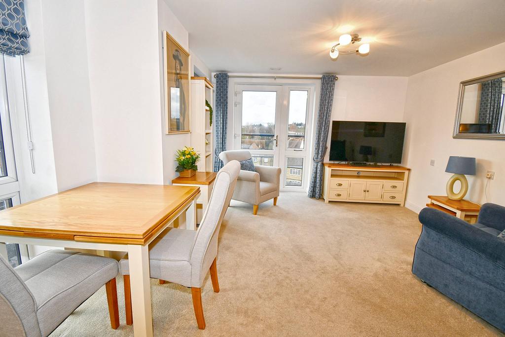 Sitting/Dining Room