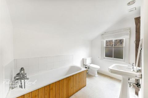 2 Plumbridge Street, London, SE10 8PA