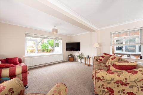 5 bedroom detached house for sale, Darlow Drive, Biddenham, Bedfordshire, MK40