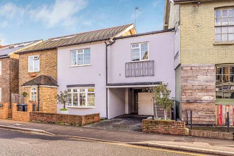 22 Park Road, Kingston Upon Thames, KT2 6BE