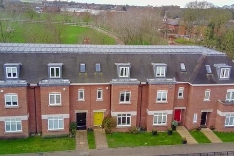 4 bedroom townhouse to rent, The Severals, Bury Road, Newmarket