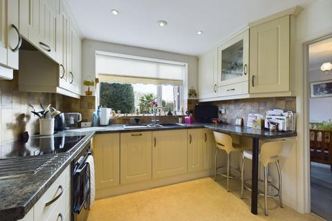 62 Bridgewater Drive, Northampton, NN3 3AG