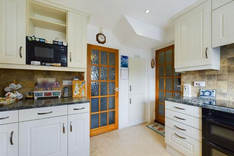 62 Bridgewater Drive, Northampton, NN3 3AG
