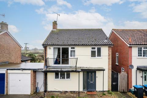 2 Beech Close, Blindley Heath, Lingfield, RH7 6JE