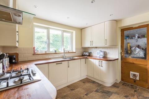 2 Beech Close, Blindley Heath, Lingfield, RH7 6JE