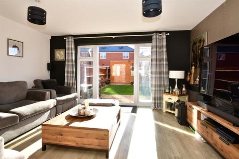 12 Lodding Salts Road, Gravesend, DA12 2FD