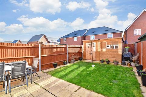 12 Lodding Salts Road, Gravesend, DA12 2FD