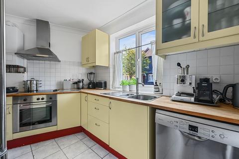 2 bedroom apartment for sale, Mill Road, London, SW19