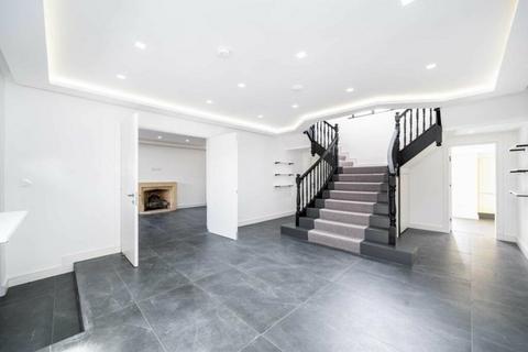 5 bedroom detached house to rent, Forestdale, Southgate
