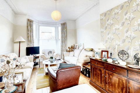 5 Redcliffe Gardens, Ilford, IG1 3HQ