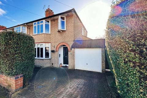 29 Lynton Avenue, Northampton, NN2 8LX