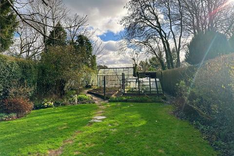29 Lynton Avenue, Northampton, NN2 8LX