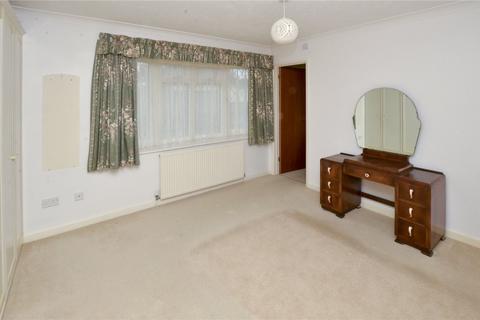 15 Arnold Close, West Moors, Ferndown, BH22 0LD