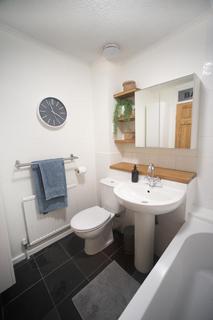 28 Grenville Way, Thame, OX9 3YN