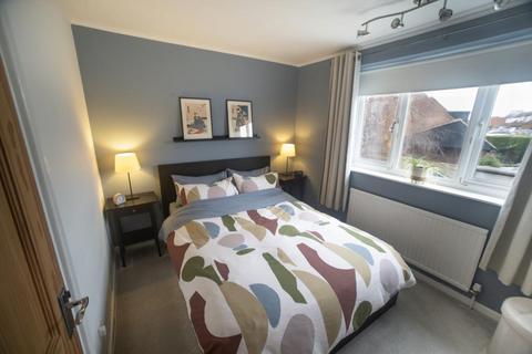 28 Grenville Way, Thame, OX9 3YN