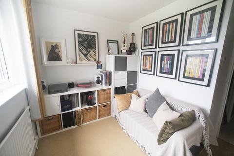 28 Grenville Way, Thame, OX9 3YN