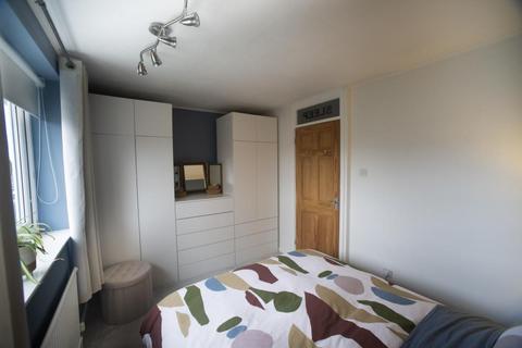 28 Grenville Way, Thame, OX9 3YN