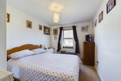 2 bedroom flat for sale, Albert Rd, Portsmouth PO6