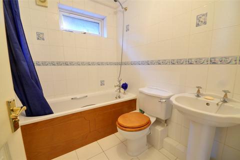 18 Brooklands Way, East Grinstead, RH19 1DE