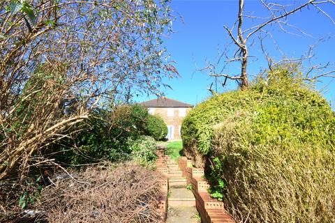 18 Brooklands Way, East Grinstead, RH19 1DE