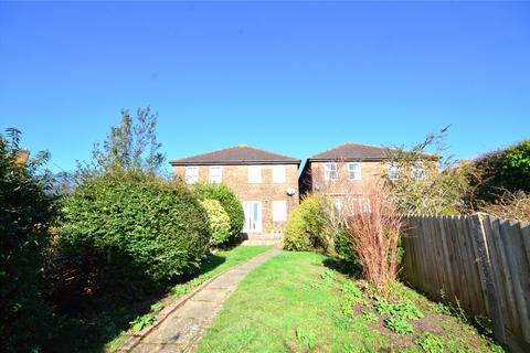 18 Brooklands Way, East Grinstead, RH19 1DE