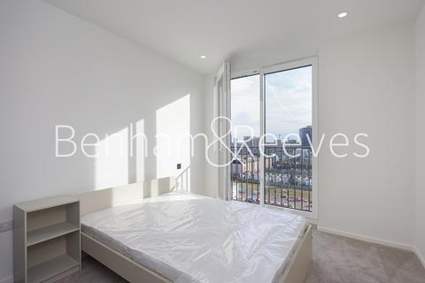 1 bedroom apartment to rent, Hawser Lane, Canary Wharf E14