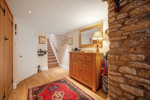 4 bedroom cottage for sale, Aynho Banbury, Oxfordshire, OX17 3BH