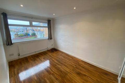 62 Arnside Avenue, Chadderton, Oldham, OL9 9DJ