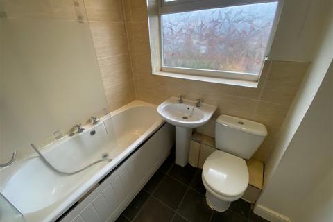 62 Arnside Avenue, Chadderton, Oldham, OL9 9DJ