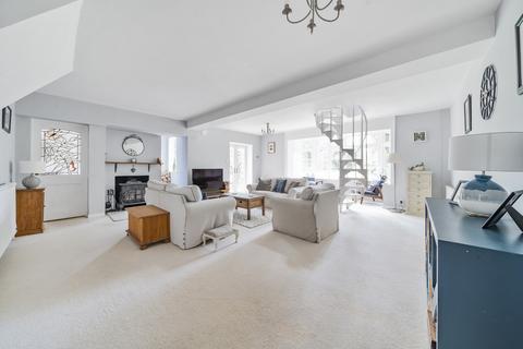 Hall Lodge Bishops Sutton Road, Bishops Sutton, Alresford, SO24 0AN